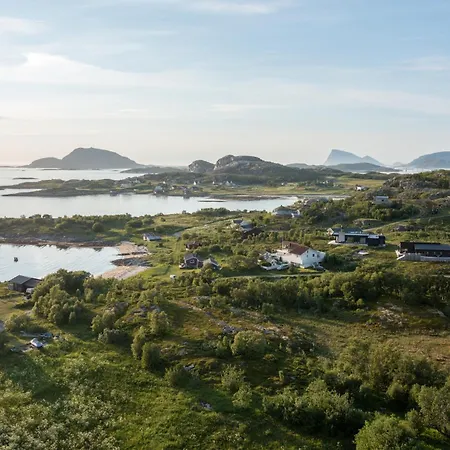 Brensholmen House Holiday home *